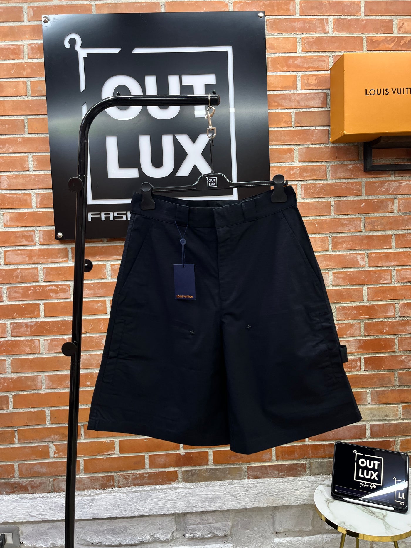 Bermuda Louis Vuitton