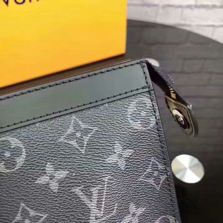 Pochette LV nera