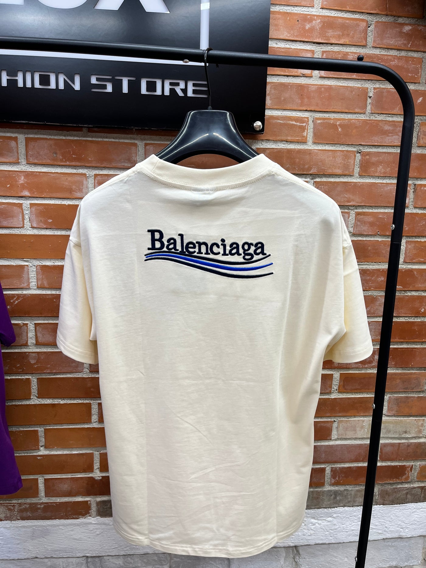 T-SHIRT BALENCIAGA