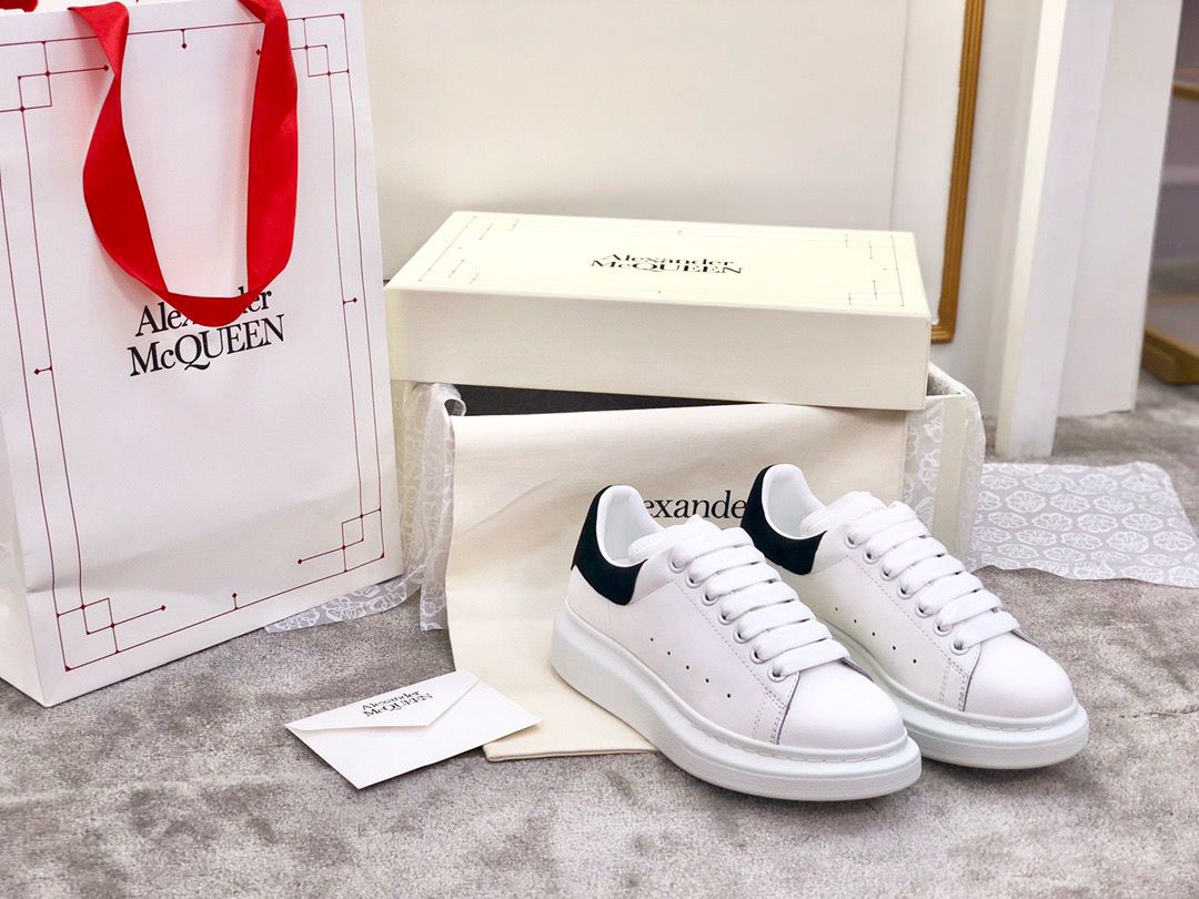 Alexander McQUEEN