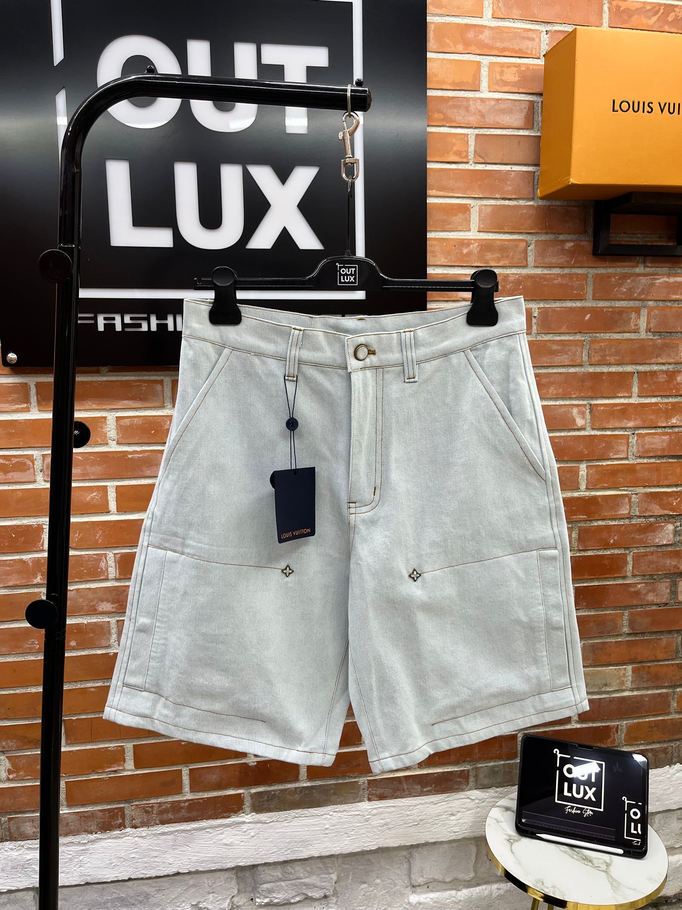 Jeans Corto Louis Vuitton