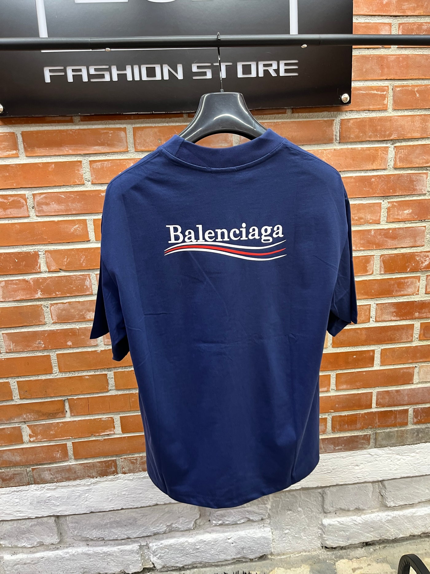 T-SHIRT BALENCIAGA